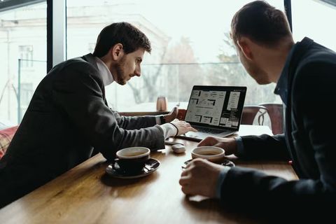 Estrategias de Marketing Digital B2B: Guía Informativa para Comprender Tácticas y Resultados