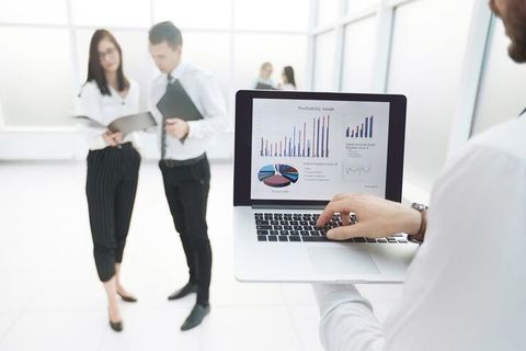 Análisis de Datos del Rendimiento de Empleados: Guía Informativa para Comprender su Uso