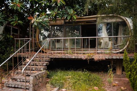 Hoteles en Casas del Árbol: Guía Informativa para Explorar Experiencias Únicas en la Naturaleza