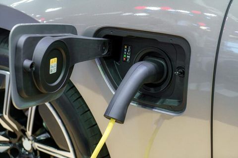 Equipos de Carga para Vehículos Eléctricos: Guía Informativa para Comprender su Funcionamiento y Aplicaciones
