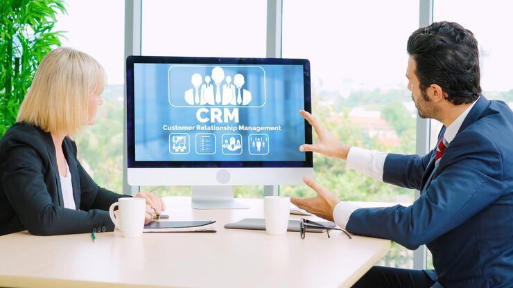 Guía para principiantes sobre soluciones CRM: cómo ayudan a mejorar las ventas y la retención de clientes