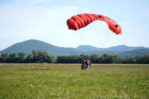 Parapente sobre Valles: Guía Informativa para Explorar Aventuras Aéreas
